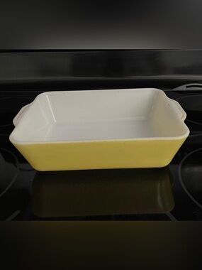 Vintage Pyrex Yellow White Refrigerator Dish